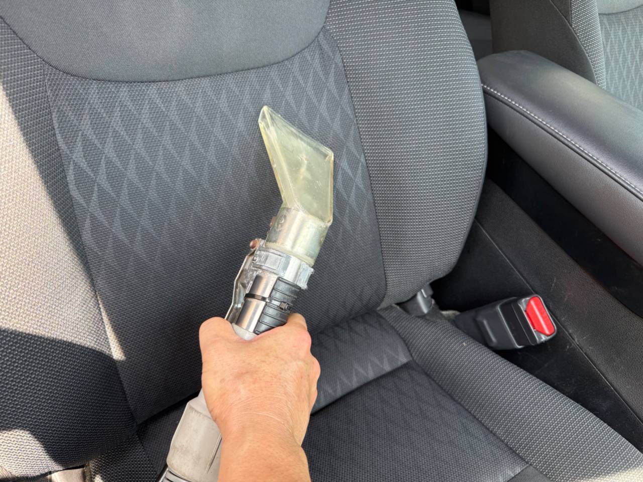 徳島でカークリーニング（スチームクリーナー）